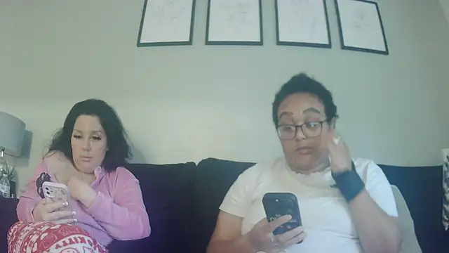 vanilla chocolate23 online show from January 16, 2026, 9:24 am