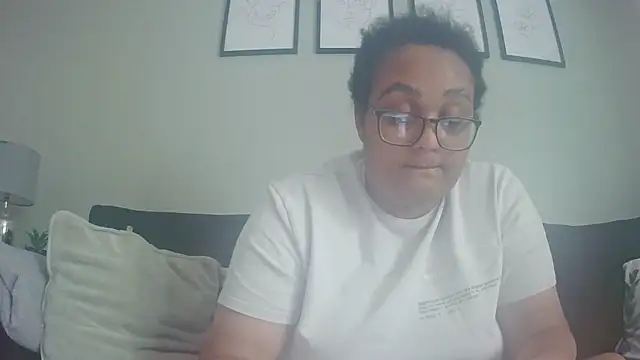 vanilla chocolate23 online show from July 5, 2026, 2:24 pm