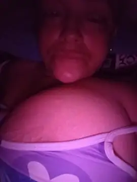 Zamara milf online show from July 19, 2026, 1:04 pm