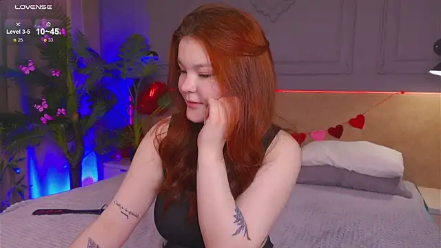 Snapshot of EnnySunrise chatting on February 10, 2025, 5:09 pm EnnySunrise online show from February 10, 2025, 5:09 pm