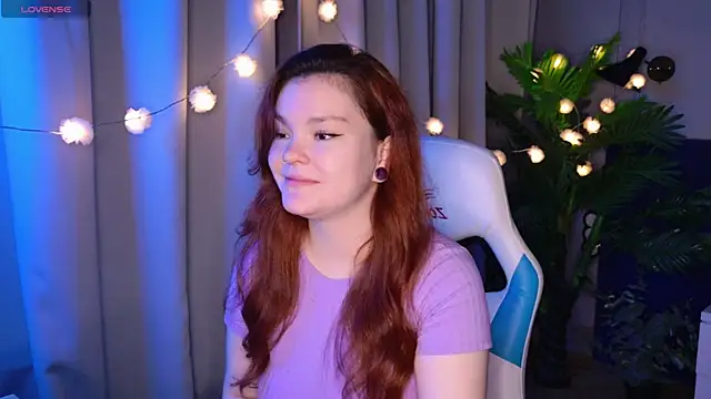 Snapshot of EnnySunrise chatting on September 20, 2025, 7:48 pm EnnySunrise online show from September 20, 2025, 7:48 pm