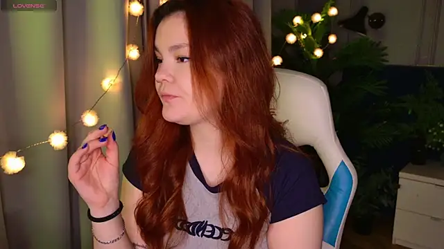 Snapshot of EnnySunrise chatting on October 3, 2025, 6:49 pm EnnySunrise online show from October 3, 2025, 6:49 pm