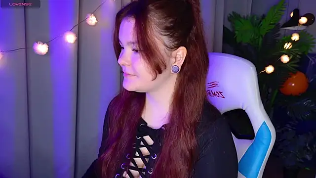 Snapshot of EnnySunrise chatting on October 25, 2025, 6:57 pm EnnySunrise online show from October 25, 2025, 6:57 pm