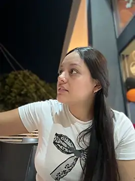 kenndall 21 online show from November 1, 2025, 2:02 am