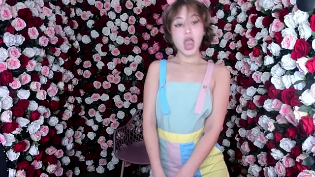 Hellen coy online show from January 19, 2025, 1:22 pm