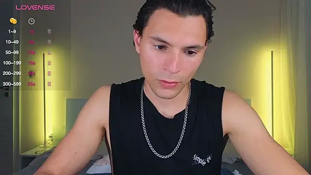 denlover1 online show from May 7, 2026, 3:39 pm