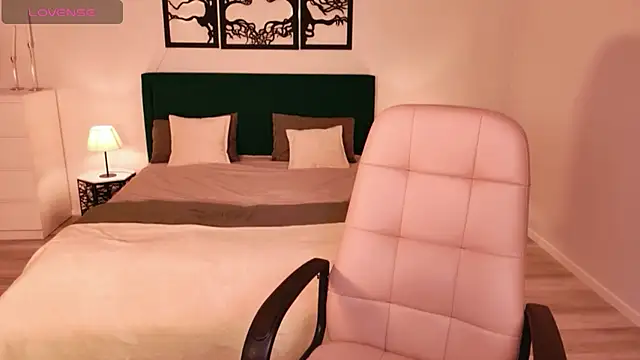 Snapshot of AdeliaKiss chatting on March 17, 2026, 4:39 am AdeliaKiss online show from March 17, 2026, 4:39 am