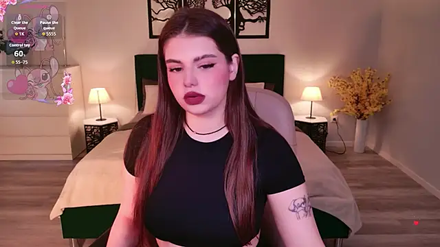 AdeliaKiss online show from May 12, 2026, 4:42 am