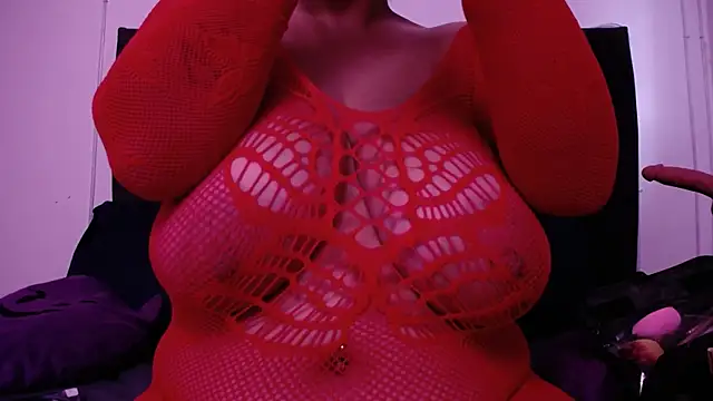 Nicol Love0 online show from May 27, 2026, 12:35 pm