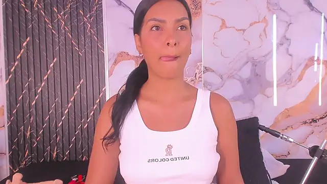 Alyson-a online show from June 11, 2026, 12:47 pm