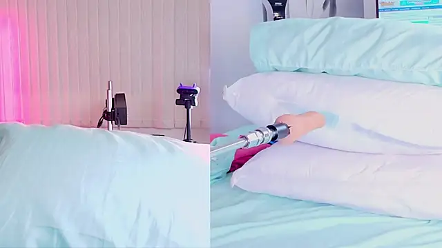 Snapshot of Kinky_Mindy_ chatting on September 24, 2025, 7:50 pm Kinky Mindy  online show from September 24, 2025, 7:50 pm