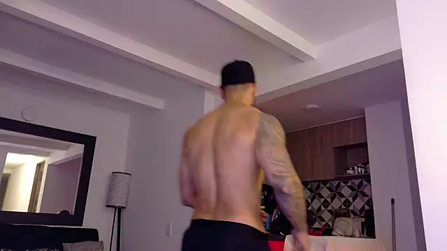 Snapshot of tony_muscle chatting on September 17, 2025, 11:17 pm tony muscle online show from September 17, 2025, 11:17 pm