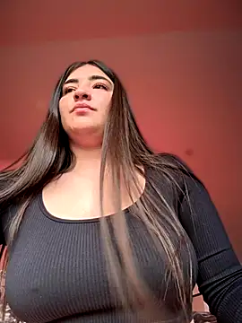 AhriCutte online show from November 30, 2025, 6:45 pm