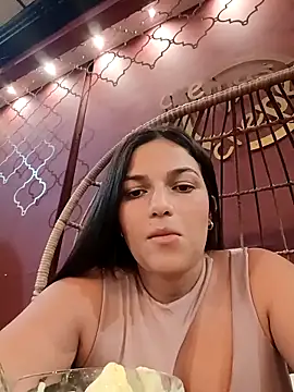 girl milk1 online show from November 11, 2025, 11:16 pm