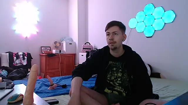 Snapshot of jonny-bisexual chatting on December 25, 2024, 5:05 pm jonny-bisexual online show from December 25, 2024, 5:05 pm