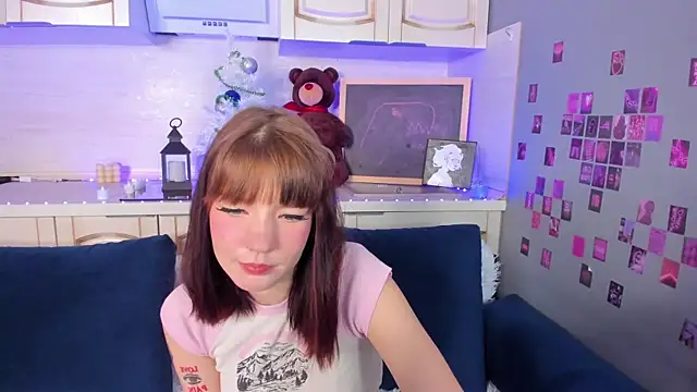 Linablueeyed online show from December 11, 2024, 2:22 pm