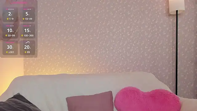 Snapshot of Linablueeyed chatting on October 6, 2025, 9:18 am Linablueeyed online show from October 6, 2025, 9:18 am