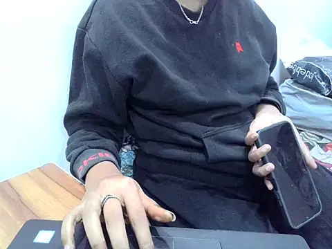 DOLL CUTY online show from November 11, 2025, 4:29 pm