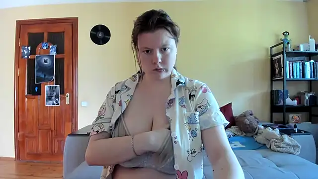 LillyDepp online show from May 6, 2026, 11:59 am