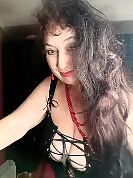 GypsyEsmeralda online show from December 25, 2024, 6:09 pm