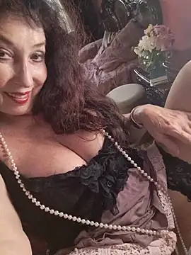 GypsyEsmeralda online show from June 18, 2026, 2:10 pm