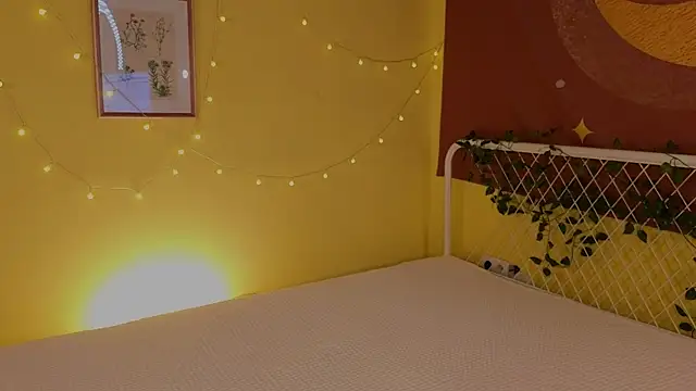 Snapshot of cherry_lea chatting on October 6, 2025, 6:49 pm cherry lea online show from October 6, 2025, 6:49 pm