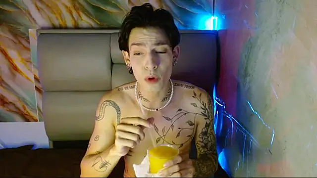 Snapshot of Apolo_Hidalgo01 chatting on September 14, 2025, 7:02 pm Apolo Hidalgo01 online show from September 14, 2025, 7:02 pm