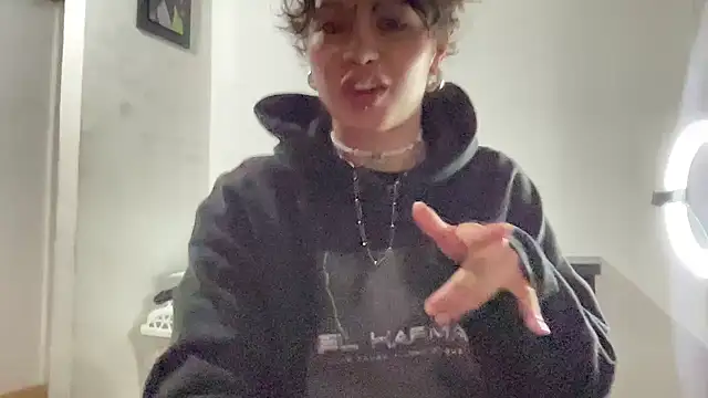 Snapshot of Andi9_ chatting on September 22, 2025, 12:12 am Andi9 online show from September 22, 2025, 12:12 am