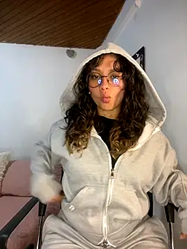 Snapshot of Andi9_ chatting on October 8, 2025, 1:03 am Andi9 online show from October 8, 2025, 1:03 am