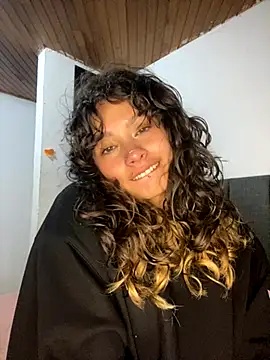 Snapshot of Andi9_ chatting on October 15, 2025, 2:01 am Andi9 online show from October 15, 2025, 2:01 am