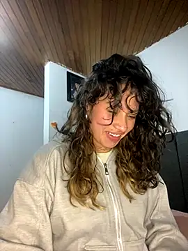 Snapshot of Andi9_ chatting on October 16, 2025, 3:18 am Andi9 online show from October 16, 2025, 3:18 am