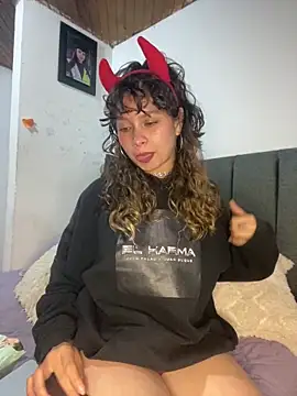 Snapshot of Andi9_ chatting on October 24, 2025, 2:41 am Andi9 online show from October 24, 2025, 2:41 am