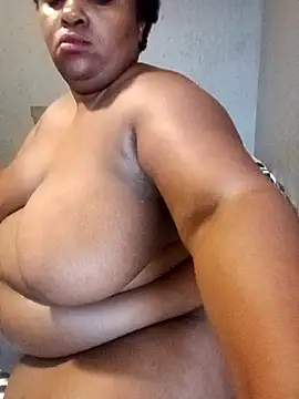 Snapshot of HotBootyBabe90 chatting on April 9, 2026, 2:55 pm HotBootyBabe90 online show from April 9, 2026, 2:55 pm