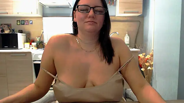 Sophy  soft online show from February 8, 2025, 6:12 pm