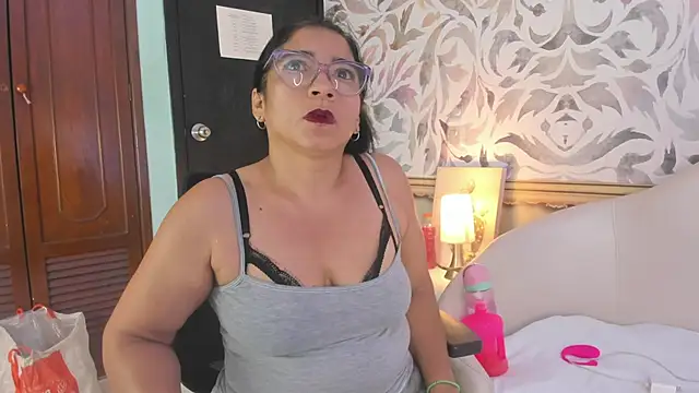 mature bigass   online show from March 19, 2026, 7:51 pm