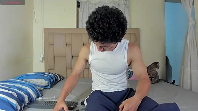 Snapshot of stepcouple_XXX chatting on September 28, 2025, 10:15 pm stepcouple XXX online show from September 28, 2025, 10:15 pm