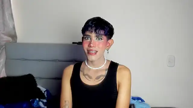 andrew uwu  online show from December 21, 2025, 8:38 pm