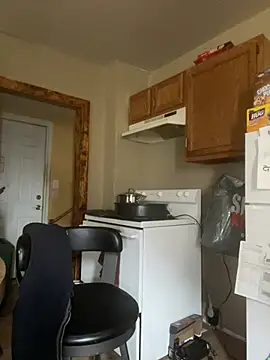 Snapshot of prettyrichie chatting on March 31, 2026, 1:33 pm prettyrichie online show from March 31, 2026, 1:33 pm