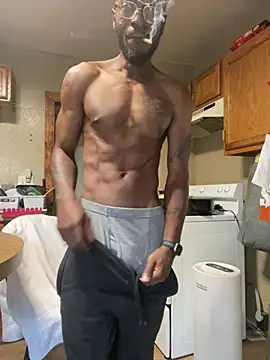 Snapshot of prettyrichie chatting on July 14, 2026, 12:35 am prettyrichie online show from July 14, 2026, 12:35 am