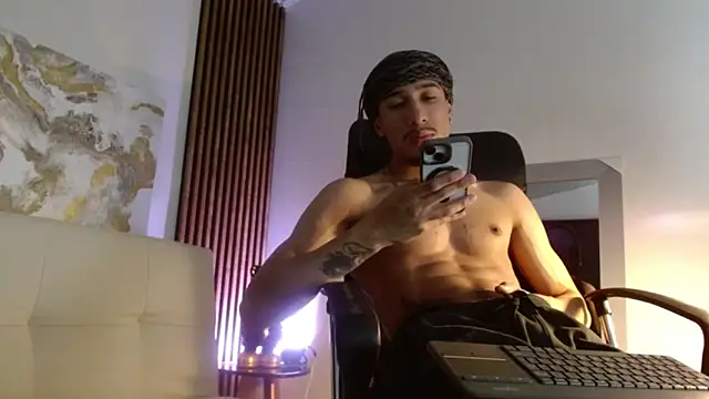 Snapshot of rafael_stone chatting on February 5, 2025, 3:55 am rafael stone online show from February 5, 2025, 3:55 am