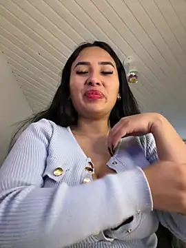 Snapshot of Anily_Lovely chatting on February 2, 2025, 7:35 pm Anily Lovely online show from February 2, 2025, 7:35 pm
