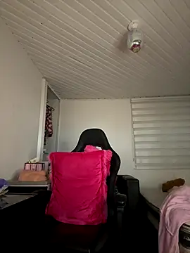 Anily Lovely online show from September 13, 2025, 11:04 pm