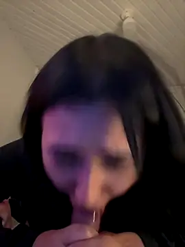 Anily Lovely online show from November 13, 2025, 11:58 pm