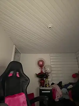 Snapshot of Anily_Lovely chatting on February 20, 2026, 1:02 am Anily Lovely online show from February 20, 2026, 1:02 am