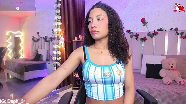 Daphnne tay online show from March 18, 2026, 4:04 am