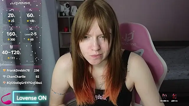 Snapshot of CassieJuice69 chatting on February 14, 2025, 11:31 pm CassieJuice69 online show from February 14, 2025, 11:31 pm