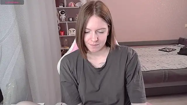 CassieJuice69 online show from October 24, 2025, 6:15 pm