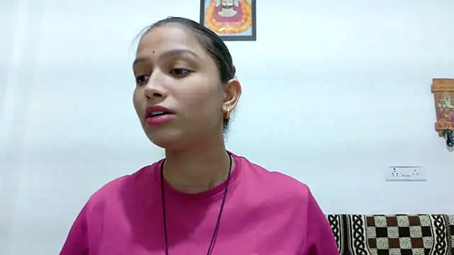 Snapshot of Aleena_Rai chatting on October 5, 2025, 6:28 pm Aleena Rai online show from October 5, 2025, 6:28 pm