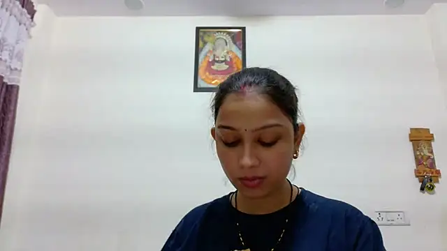 Snapshot of Aleena_Rai chatting on October 12, 2025, 7:13 pm Aleena Rai online show from October 12, 2025, 7:13 pm