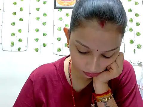 Snapshot of Aleena_Rai chatting on October 19, 2025, 7:36 pm Aleena Rai online show from October 19, 2025, 7:36 pm